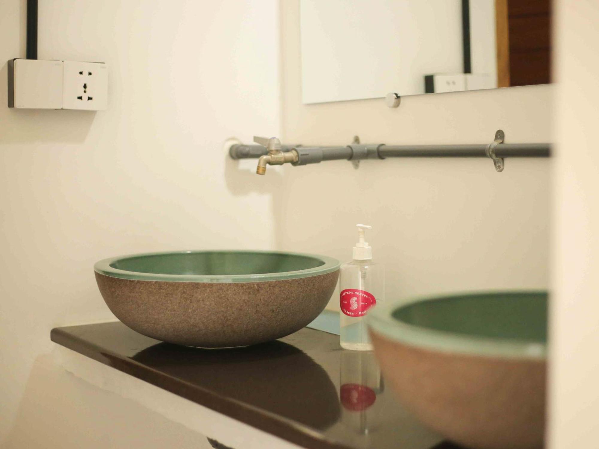 Sepeda Hostel Canggu Eksteriør billede